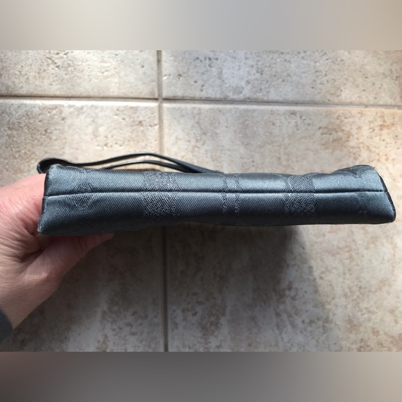 Coach Signature Grey Fabric / Leather Wristlet - Picture 3 of 4
